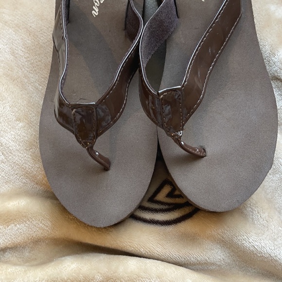 Redvolution brown platform flip flops - Picture 5 of 5